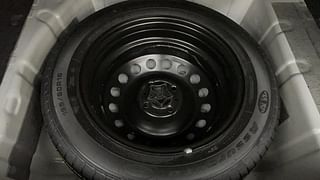 Used 2020 tata Nexon XZA Plus (O) AMT Petrol Automatic tyres SPARE TYRE VIEW