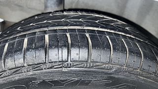Used 2013 Honda Brio [2011-2016] S MT Petrol Manual tyres RIGHT REAR TYRE TREAD VIEW