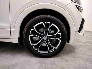 Used 2021 Skoda Kushaq Style 1.5L TSI DSG Petrol Automatic tyres RIGHT FRONT TYRE RIM VIEW