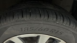 Used 2015 Toyota Etios Cross [2014-2020] 1.5 V Petrol Manual tyres RIGHT FRONT TYRE TREAD VIEW