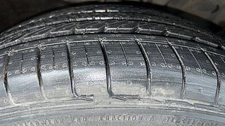 Used 2019 Kia Seltos [2019-2020] GTK Petrol Manual tyres RIGHT FRONT TYRE TREAD VIEW