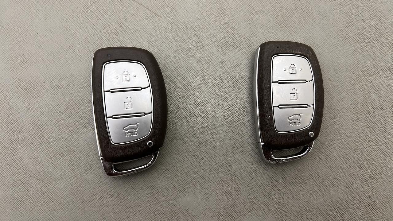 Used 2019 Hyundai Elite i20 [2018-2020] Asta 1.2 (O) Petrol Manual extra CAR KEY VIEW