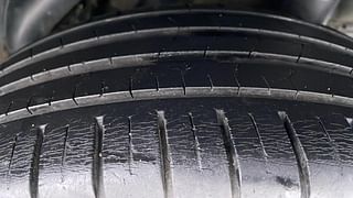 Used 2018 Hyundai Verna [2017-2020] 1.6 VTVT SX (O) Petrol Manual tyres LEFT REAR TYRE TREAD VIEW
