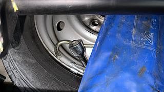 Used 2012 Maruti Suzuki Wagon R 1.0 [2010-2013] LXi CNG Petrol+cng Manual tyres SPARE TYRE VIEW