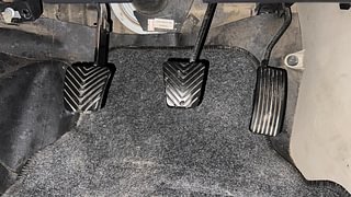 Used 2014 Mitsubishi Pajero Sport [2012-2020] 2.5 MT Diesel Manual interior PEDALS VIEW