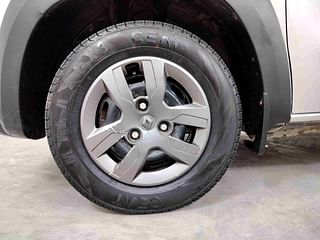 Used 2017 Renault Kwid [2017-2019] RXT 1.0 SCE Special Petrol Manual tyres LEFT FRONT TYRE RIM VIEW
