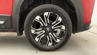 Used 2022 Renault Kiger RXT (O) AMT Dual Tone Petrol Automatic tyres RIGHT FRONT TYRE RIM VIEW