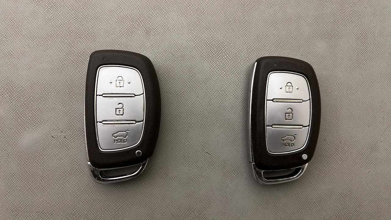 Used 2015 Hyundai Elite i20 [2014-2018] Asta 1.2 Petrol Manual extra CAR KEY VIEW