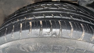 Used 2015 Renault Duster [2012-2015] 85 PS RxL Diesel Manual tyres LEFT REAR TYRE TREAD VIEW