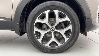 Used 2017 Renault Captur [2017-2020] 1.5 Platine diesel Diesel Manual tyres RIGHT FRONT TYRE RIM VIEW