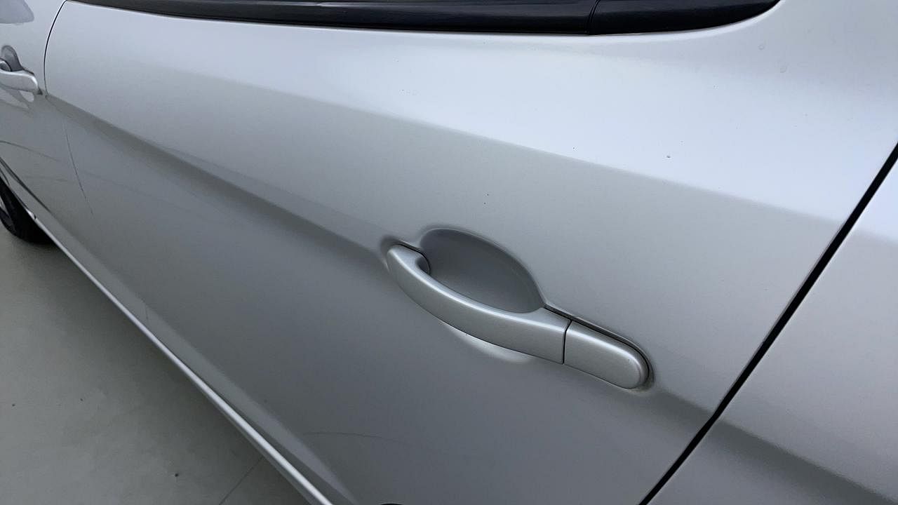 Used 2018 Ford Figo Aspire [2015-2019] Titanium 1.2 Ti-VCT Petrol Manual dents MINOR SCRATCH