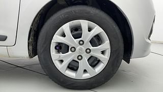 Used 2015 Hyundai Grand i10 [2013-2017] Sportz 1.2 Kappa VTVT Petrol Manual tyres RIGHT FRONT TYRE RIM VIEW