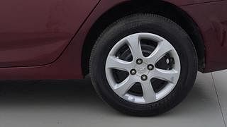 Used 2014 Hyundai Verna [2011-2015] Fluidic 1.4 VTVT Petrol Manual tyres LEFT REAR TYRE RIM VIEW
