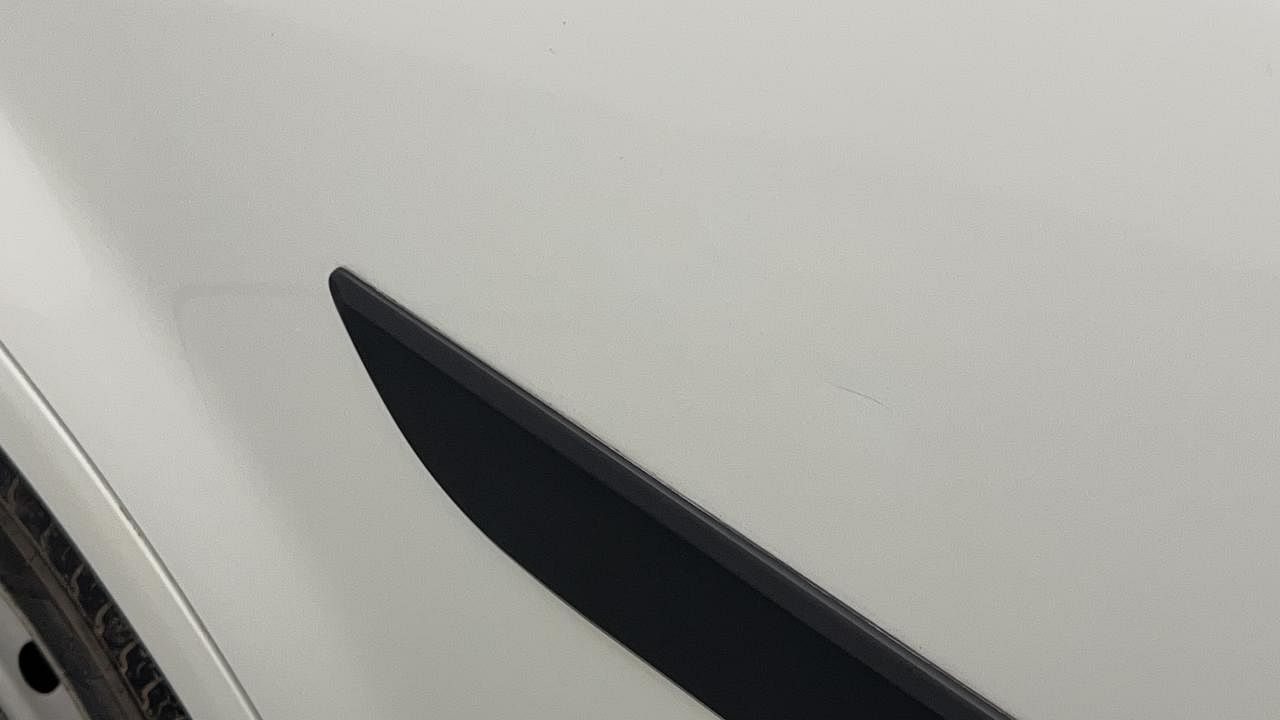 Used 2015 Maruti Suzuki Ritz [2012-2017] Ldi Diesel Manual dents MINOR SCRATCH