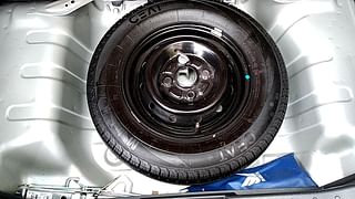 Used 2018 Maruti Suzuki Alto 800 [2012-2016] Lxi (Airbag) Petrol Manual tyres SPARE TYRE VIEW