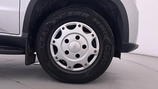 Used 2022 Mahindra Bolero Neo N8 Diesel Manual tyres RIGHT FRONT TYRE RIM VIEW