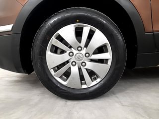 Used 2016 Maruti Suzuki S-Cross [2015-2017] Zeta 1.3 Diesel Manual tyres LEFT FRONT TYRE RIM VIEW