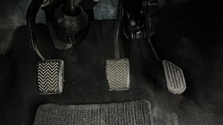 Used 2012 Toyota Etios Liva [2010-2017] GD Diesel Manual interior PEDALS VIEW