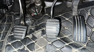 Used 2019 Renault Duster [2015-2019] 85 PS RXS MT Diesel Manual interior PEDALS VIEW