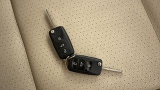 Used 2012 Volkswagen Vento [2010-2015] Highline Petrol AT Petrol Automatic extra CAR KEY VIEW