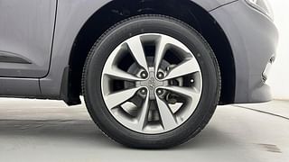 Used 2017 Hyundai Elite i20 [2014-2018] Asta 1.4 CRDI (O) Diesel Manual tyres RIGHT FRONT TYRE RIM VIEW