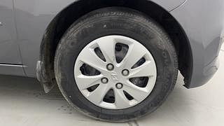 Used 2011 Hyundai i10 [2010-2016] Sportz 1.2 Petrol Petrol Manual tyres RIGHT FRONT TYRE RIM VIEW
