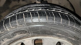 Used 2016 Maruti Suzuki Baleno [2015-2019] Zeta Petrol Petrol Manual tyres RIGHT FRONT TYRE TREAD VIEW