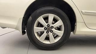 Used 2012 Toyota Corolla Altis [2011-2014] VL AT Petrol Petrol Automatic tyres RIGHT REAR TYRE RIM VIEW