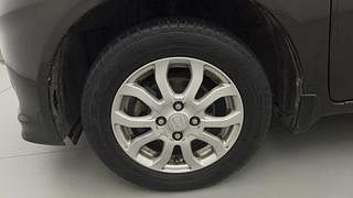 Used 2015 Honda Amaze [2013-2016] 1.2 VX i-VTEC Petrol Manual tyres LEFT FRONT TYRE RIM VIEW