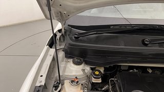 Used 2022 Hyundai Venue N-Line N8 DCT Petrol Automatic engine ENGINE RIGHT SIDE HINGE & APRON VIEW