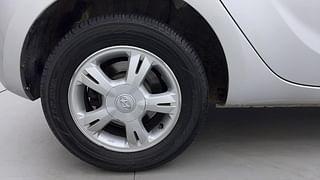 Used 2011 Hyundai i20 [2008-2012] Asta 1.4 AT Petrol Automatic tyres RIGHT REAR TYRE RIM VIEW