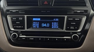 Used 2017 Hyundai Elite i20 [2014-2018] Sportz 1.2 Petrol Manual top_features Integrated (in-dash) music system