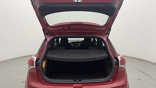 Used 2018 Hyundai i20 Active [2015-2020] 1.2 SX Petrol Manual interior DICKY INSIDE VIEW