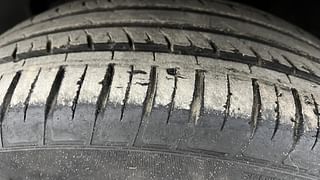 Used 2019 Nissan Kicks [2018-2020] XV Premium (O) Dual Tone Diesel Diesel Manual tyres LEFT FRONT TYRE TREAD VIEW