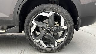 Used 2022 Hyundai Alcazar Platinum (O) 7 STR 1.5 Diesel AT Diesel Automatic tyres LEFT REAR TYRE RIM VIEW