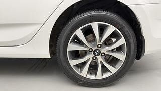Used 2013 Hyundai Verna [2011-2015] Fluidic 1.6 VTVT SX Opt AT Petrol Automatic tyres LEFT REAR TYRE RIM VIEW