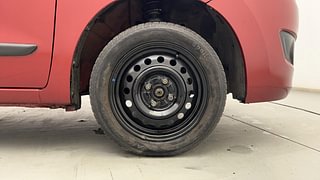 Used 2014 Maruti Suzuki Wagon R 1.0 [2010-2019] VXi Petrol Manual tyres RIGHT FRONT TYRE RIM VIEW