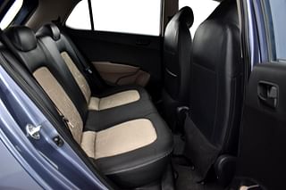Used 2016 Hyundai Grand i10 [2013-2017] Magna AT 1.2 Kappa VTVT Petrol Automatic interior RIGHT SIDE REAR DOOR CABIN VIEW