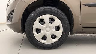 Used 2014 Maruti Suzuki Ritz [2012-2017] Vxi Petrol Manual tyres LEFT FRONT TYRE RIM VIEW