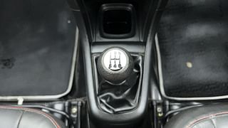 Used 2017 Maruti Suzuki Swift [2011-2017] VDi Diesel Manual interior GEAR  KNOB VIEW