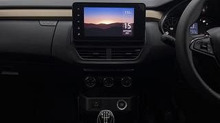 Used 2021 Renault Kiger RXT (O) MT Petrol Manual interior MUSIC SYSTEM & AC CONTROL VIEW