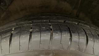 Used 2013 Hyundai i20 [2012-2014] Sportz 1.2 Petrol Manual tyres RIGHT REAR TYRE TREAD VIEW