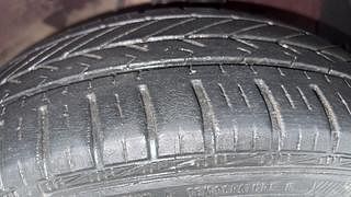Used 2017 Hyundai Grand i10 [2017-2020] Magna 1.2 Kappa VTVT Petrol Manual tyres RIGHT FRONT TYRE TREAD VIEW