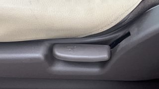 Used 2014 Hyundai Santro Xing [2007-2014] GLS Petrol Manual top_features Seat adjustment