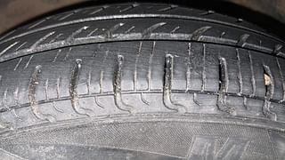 Used 2011 Hyundai i10 [2010-2016] Era Petrol Petrol Manual tyres LEFT FRONT TYRE TREAD VIEW