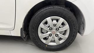 Used 2015 Hyundai Eon [2011-2018] Era + Petrol Manual tyres RIGHT FRONT TYRE RIM VIEW