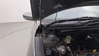 Used 2015 Maruti Suzuki Ciaz [2014-2017] ZXi Petrol Manual engine ENGINE RIGHT SIDE HINGE & APRON VIEW
