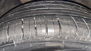 Used 2015 Hyundai Elite i20 [2014-2018] Asta 1.2 (O) Petrol Manual tyres LEFT FRONT TYRE TREAD VIEW