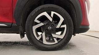 Used 2021 Nissan Magnite XV Premium Turbo CVT (O) Dual Tone Petrol Automatic tyres RIGHT FRONT TYRE RIM VIEW