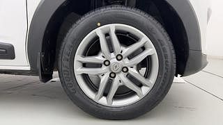 Used 2020 Renault Triber RXZ Petrol Manual tyres RIGHT FRONT TYRE RIM VIEW